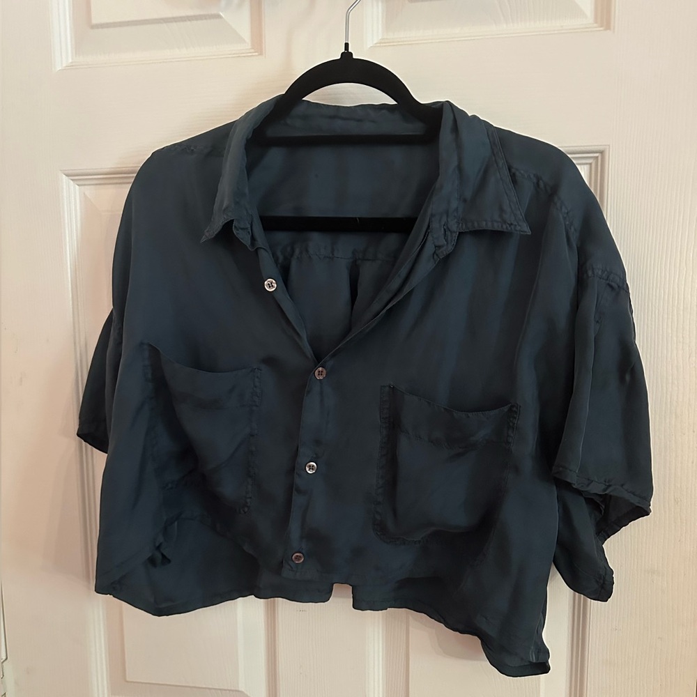 Silk cropped button down